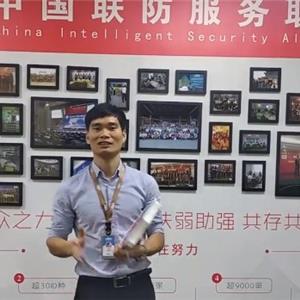 聯網報警燈箱被280斤胖子踩下去是什么結果？_超清